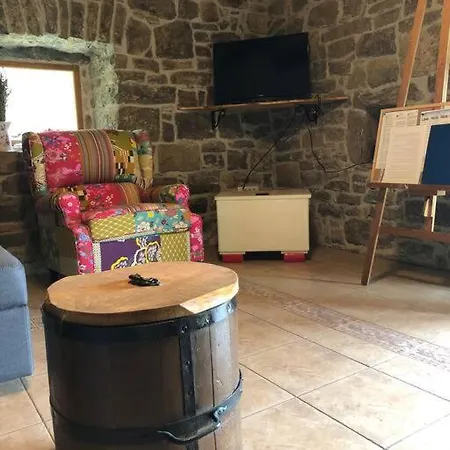 Kuca Zanetta Sa Bazenom Buzet