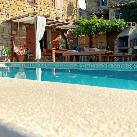 Kuca Zanetta Sa Bazenom *