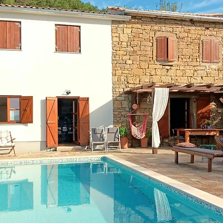 Kuca Zanetta Sa Bazenom