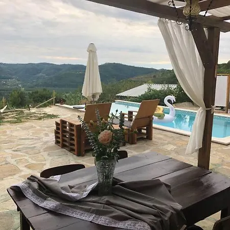 Kuca Zanetta Sa Bazenom Vila